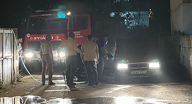 Park halindeki otomobil alev aldı