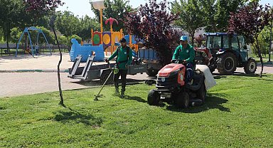 Parklar yaz mevsimine hazırlanıyor