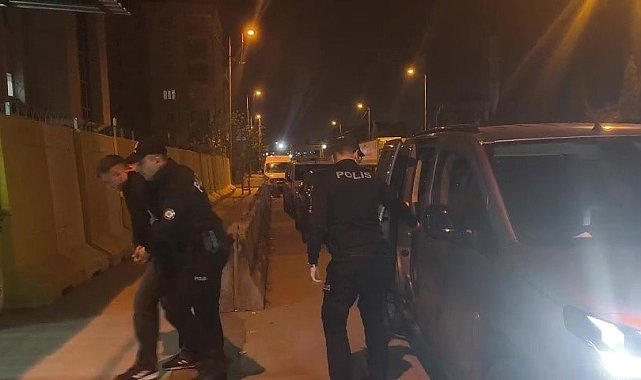 Pendik'te asker eğlencesinde havaya ateş eden şahıs yakalandı
