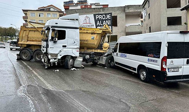 Pendik'te kontrolden çıkan hafriyat kamyonu dehşet saçtı