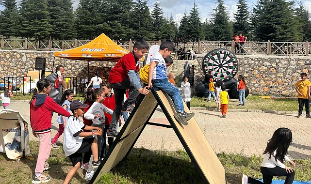 Playland Eğlence Tırı Doğanşehir'de çocukları sevindirdi