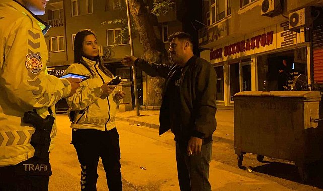 Polisin alkollü sürücüyle imtihanı kamerada