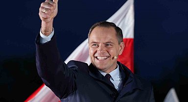 Polonya'da cumhurbaşkanlığı seçimleri ikinci tura kaldı