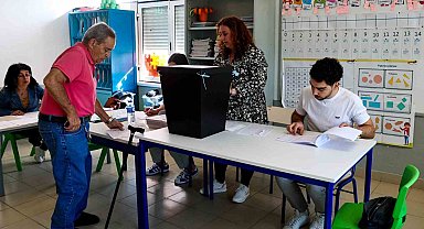 Portekiz'de halk son 3 yılda 3'üncü kez sandık başında