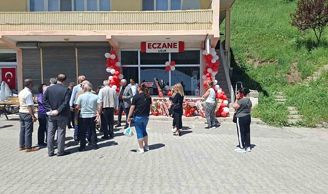 Pülümür'de 18 yıl aradan sonra eczane açıldı