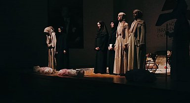 "Gazze'nin Kadınları" tiyatrosu üniversitede sahnelendi