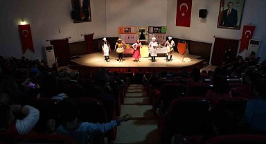 "Harikalar Mutfağı" isimli çocuk oyunu sahnelendi