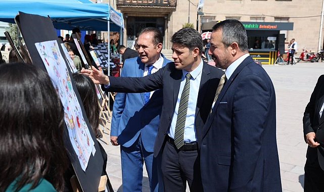 "Sen Yeter Ki Oku" etkinliği Sandıklı'da kitapseverleri buluşturdu