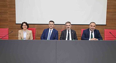 Rektör Çağlar'dan öğrencilere yurt müjdesi