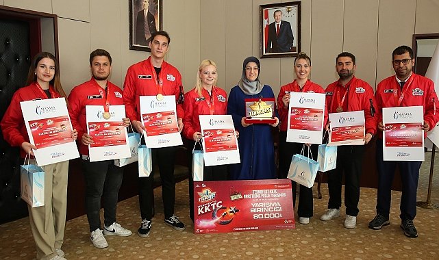 Rektör Kibar TEKNOFEST Kıbrıs'ta birincilik kazanan öğrencileri ağırladı
