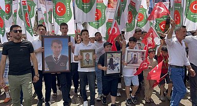 Reyhanlı saldırısında hayatını kaybeden 53 vatandaşa Anneler Günü'nde buruk anma