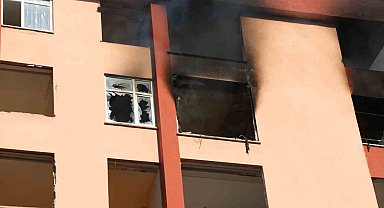 Rize'de boş binada yangın çıktı