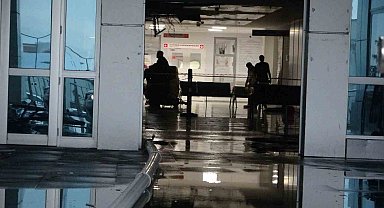 Sağanağın etkili olduğu Malatya'da hastanenin tavanı çöktü