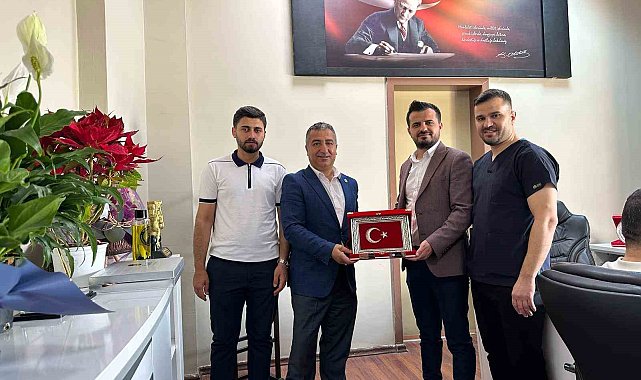 Sağlık-Sen temsilcisi Silopi Devlet Hastanesi'nde sağlık personeli ile bir araya geldi