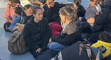 Sahil Güvenlik, geri itilen 16'sı çocuk 53 göçmeni kurtardı