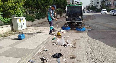 Şahinbey Belediyesi temizlik ekipleri 724 görev başında