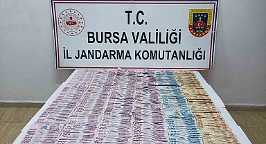 Sahte jandarmayı gerçek jandarma yakaladı
