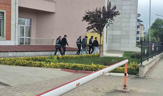 Sahte polislerin 3 milyon TL'lik vurgununa gerçek polis engeli