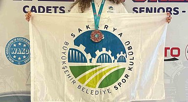 Sakarya Büyükşehir sporcuları madalya kürsüsünü boş bırakmıyor