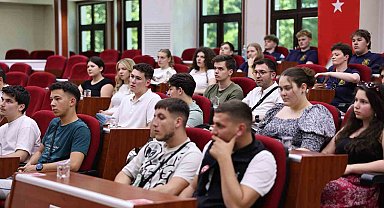 Sakarya Büyükşehir'in 'dirençli şehir' hedefi farklı renklerden gencin ilgi odağı oldu