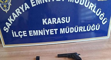Sakarya'da 17 yıl hapis cezası olan şahıs ruhsatsız tabancayla yakalandı