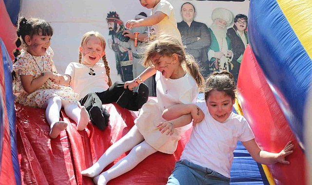 Sakarya'da 4-6 yaş Kur'an Kursu öğrencilerine şenlik gibi mezuniyet