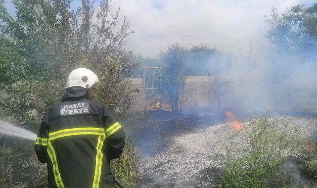Samandağ'da bahçe yangını