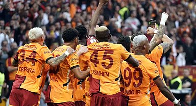 Şampiyon Galatasaray sadece 2 hafta lider olamadı