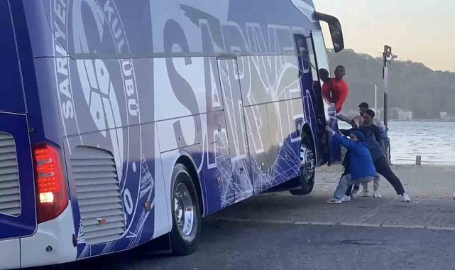 Şampiyon Sarıyer'in otobüsü devrilmekten son anda kurtuldu
