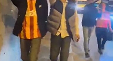 Şampiyonluk kutlamasına döner bıçaklarıyla katıldılar