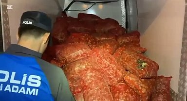 Samsun'da 2 ton 900 kilo kaçak midye ele geçirildi