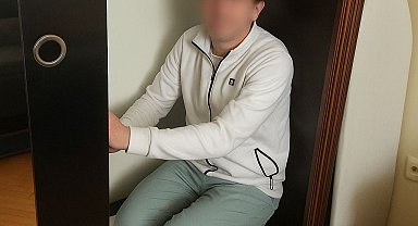 Samsun'da çeşitli suçlardan aranan şahıs saklandığı gardıropta yakalandı