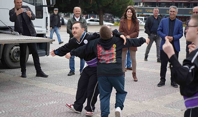 Samsun'da Engelliler Haftası renkli etkinliklerle kutlandı