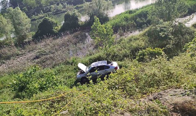 Samsun'da otomobil şarampole uçtu: 2 yaralı
