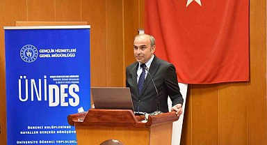Samsun'da "Bilişim Çağında Dezenformasyon" konferansı