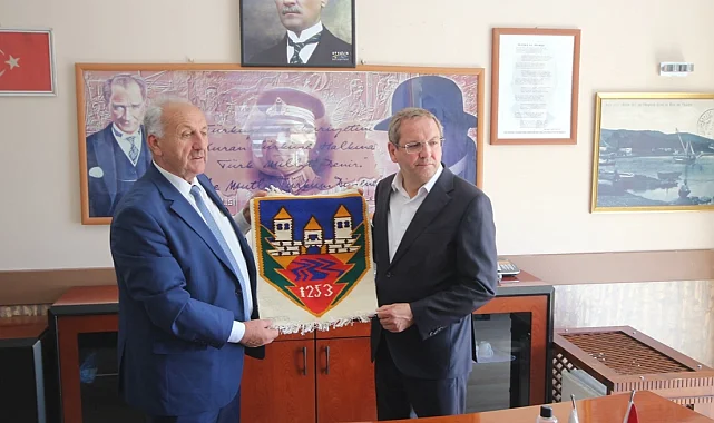 Sancak heyetinden Ayvalık, Burhaniye ve Bergama'ya ziyaret