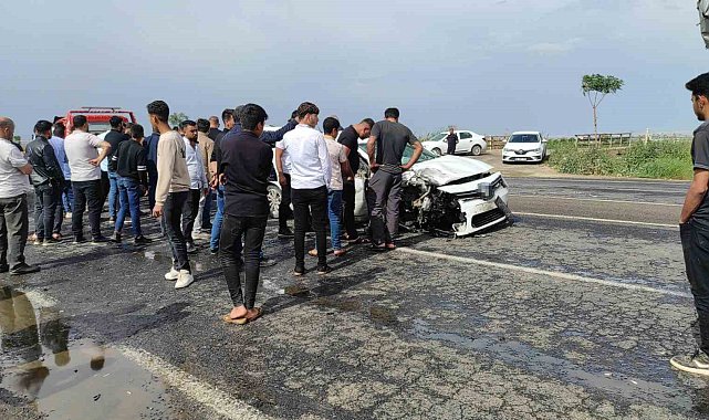 Şanlıurfa'da minibüs ile otomobil çarpıştı: 5 yaralı