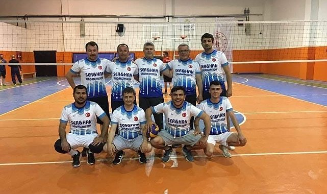 Sarıgöl'de Kaymakamlık Voleybol Kupası heyecanı başladı