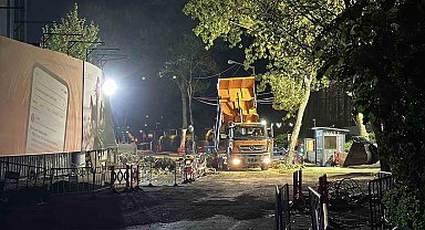 Sarıyer'de çöken yolda yapılan onarım çalışmaları gece boyu devam etti