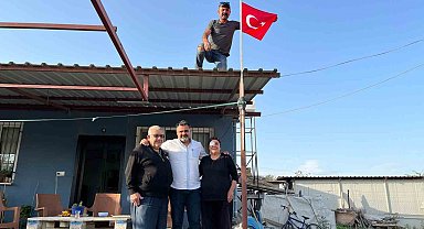 Şehit babasının bayrak değişimi isteği yerine getirildi