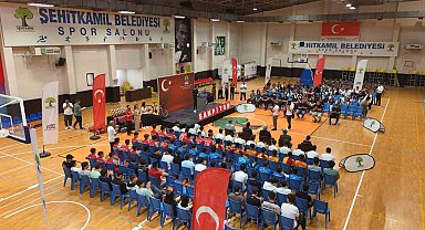 Şehitkamil'de başarılı sporcular ödüllendirildi