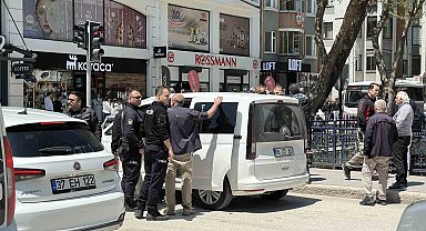 Şehrin göbeğindeki silahlı kavga polisi harekete geçirdi