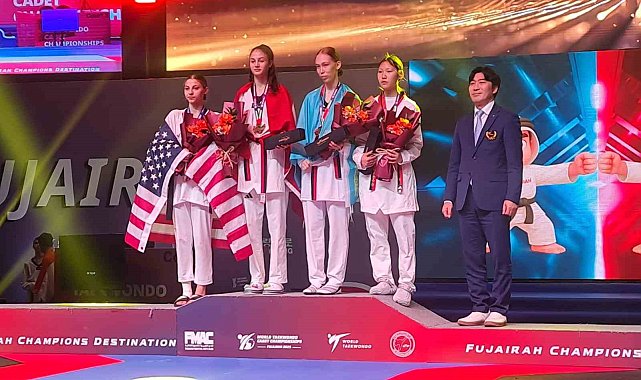 Sena Yılmaz, taekwondoda dünya şampiyonu