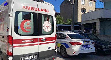 Servis minibüsünün çarptığı 7 yaşındaki çocuk yaralandı