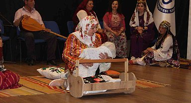 Sessiz çığlığın simgesi 'Mor Cepken' gençlerden tam not aldı