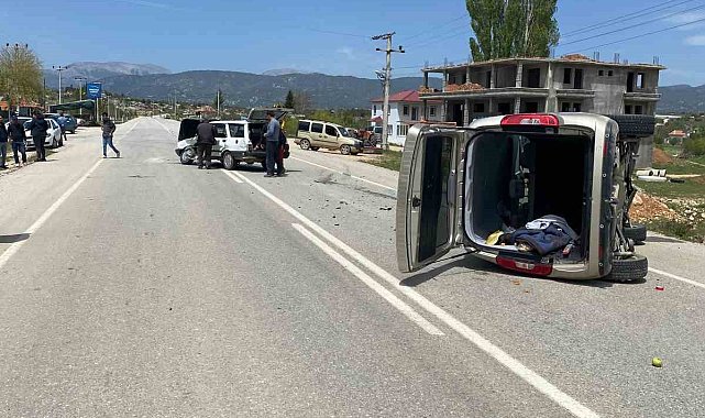 Seydikemer'de trafik kazası: 5 yaralı