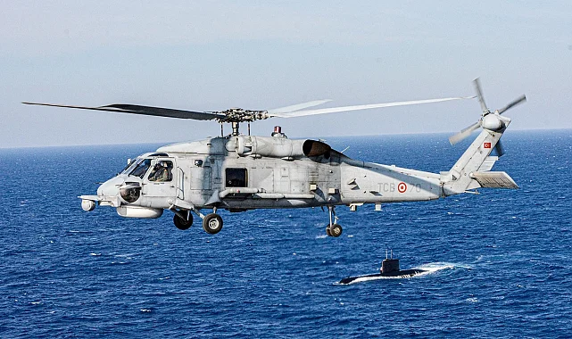 SH-70 helikopteri denize acil iniş yaptı!
