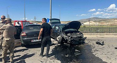 Siirt'te trafik kazası: 1'i ağır 4 yaralı