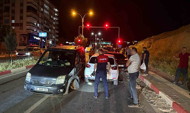 Siirt'te zincirleme trafik kazası: 5 yaralı