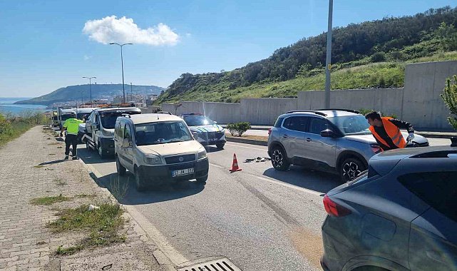 Sinop'ta 3 araçlı zincirleme kaza: 2 yaralı